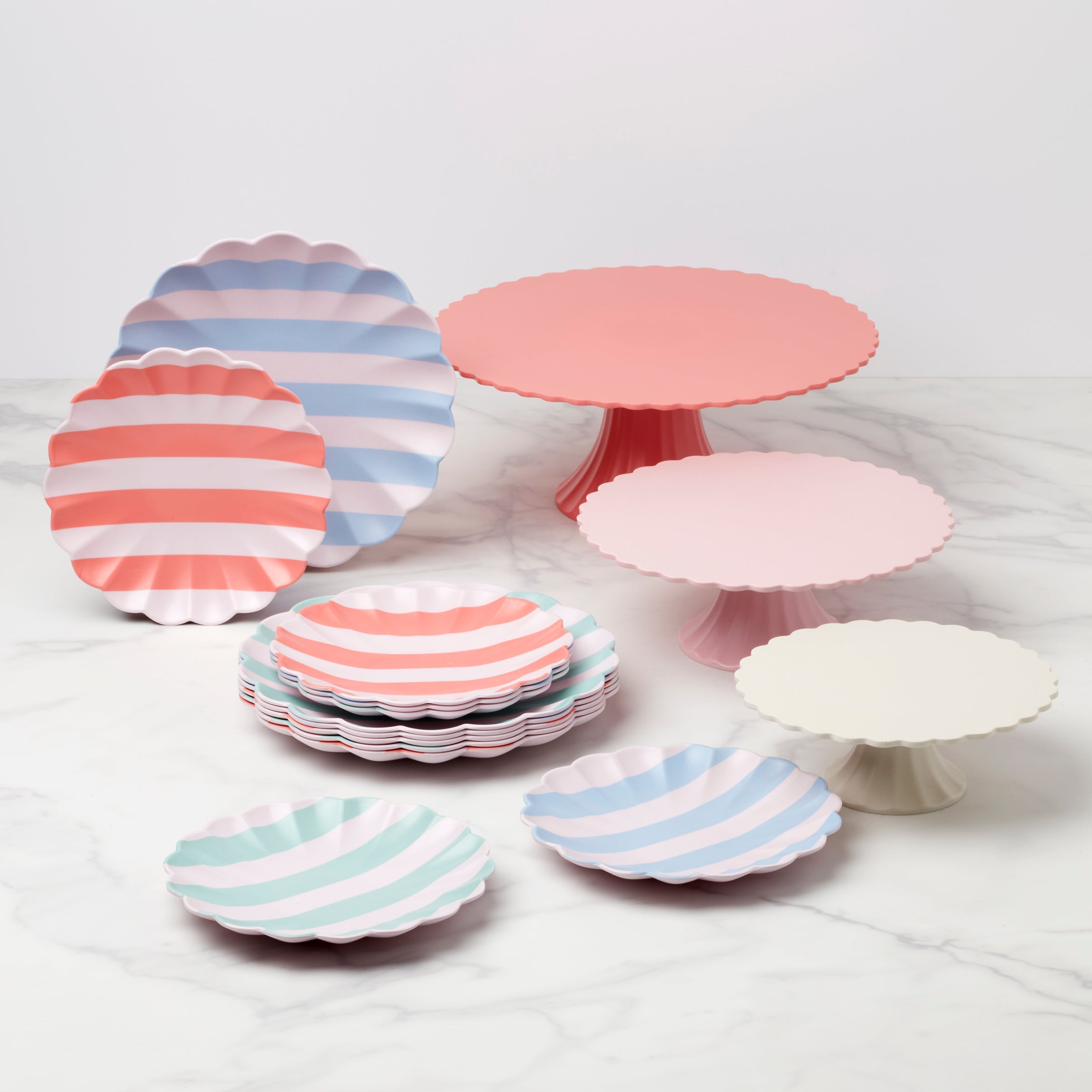 Gold Dot & Stripe Dessert Plates, Set of 4 - Image 9