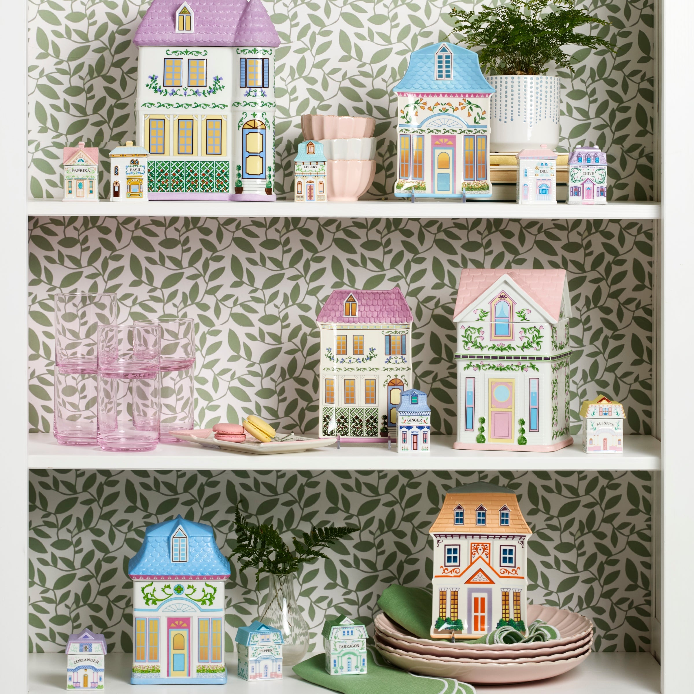 Vintage Cottage House Accent Plates, Set of 4 - Image 5