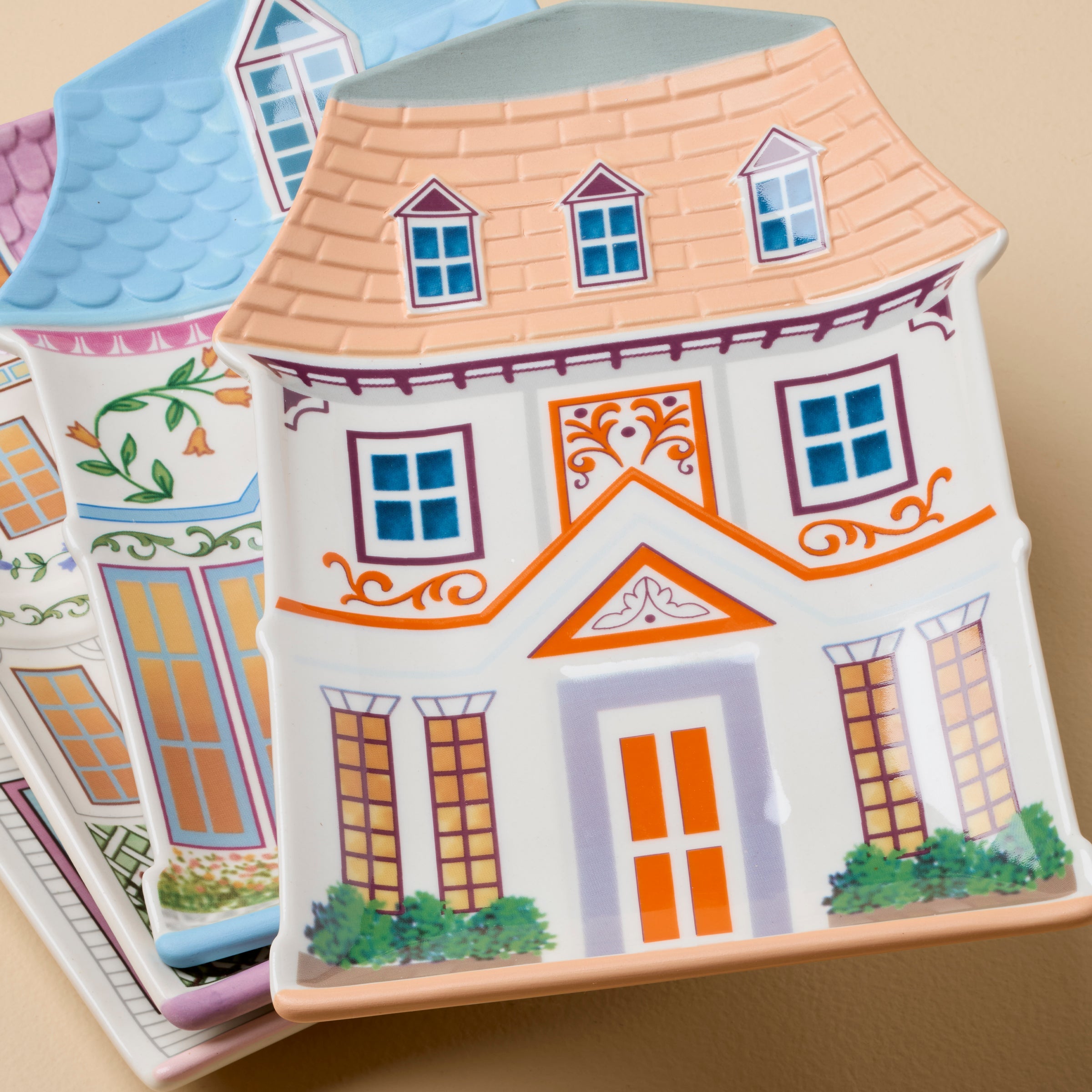 Vintage Cottage House Accent Plates, Set of 4 - Image 6